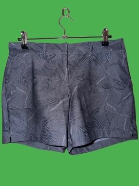 Nike Women’s Flex Woven 4.5” Golf Shorts | Size 4 | Discontinued style & pattern